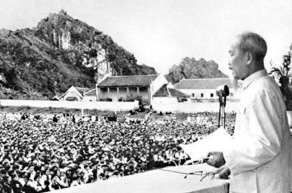 Ngày một đất nước bắt đầu một thời mới (2.9.1945 · Hà Nội) 1789901411990 40378133169696295 48533408846499076 91659eb3f5a02a624b7d07778f80cf56